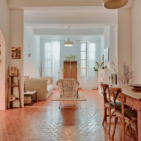 Appartement Tanneurs Furnished Flat *